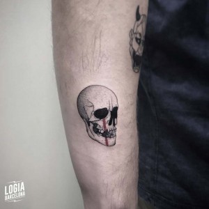 tatuaje_brazo_calavera_logiabarcelona_moly_moonlight